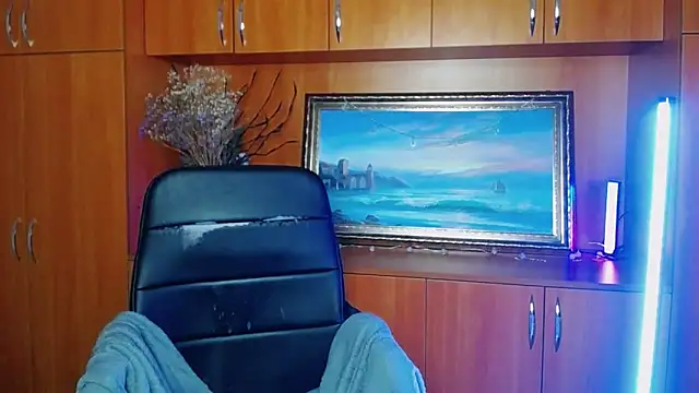 VanessaRey  online show from February 9, 2026, 2:26 am