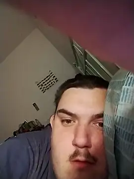 Snapshot of Piono chatting on March 17, 2025, 9:34 pm Piono online show from March 17, 2025, 9:34 pm