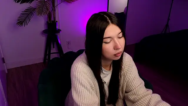 DillionHarpery online show from March 22, 2025, 7:42 pm