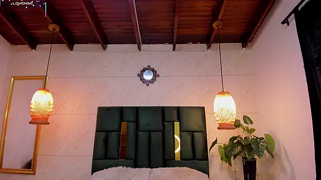 Danna williamss online show from September 19, 2025, 12:06 pm