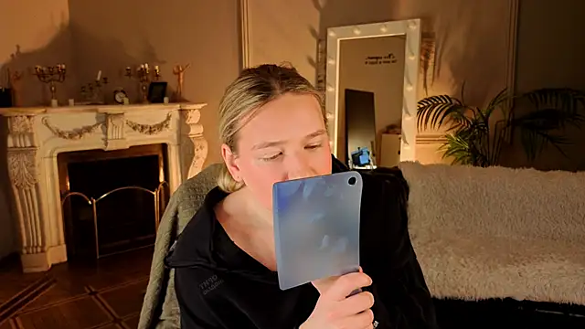 Jes Solar online show from January 17, 2026, 10:57 pm