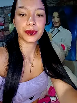 adrianagilton online show from March 19, 2025, 2:24 pm