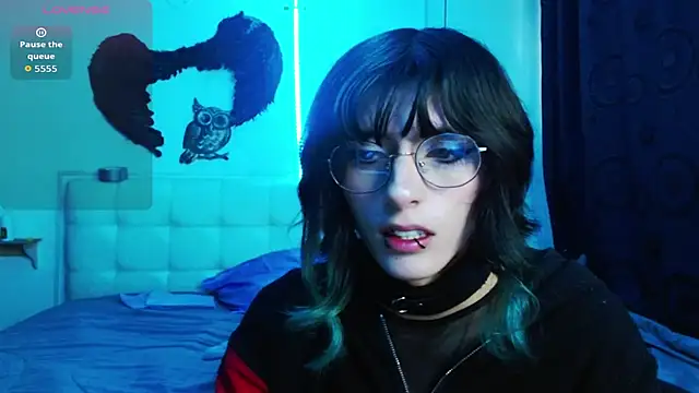 goth minerva online show from September 19, 2025, 1:34 pm