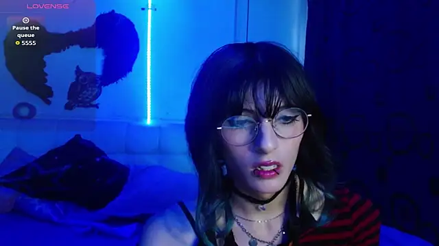 goth minerva online show from September 23, 2025, 1:47 pm