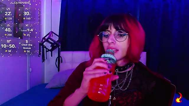 goth minerva online show from November 10, 2025, 1:21 pm