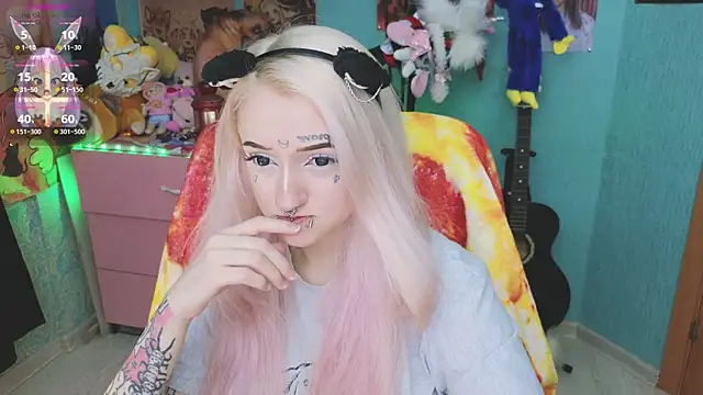 Manuela unicorn online show from November 6, 2025, 8:21 pm