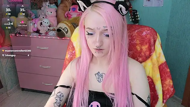 Manuela unicorn online show from December 15, 2025, 9:19 pm