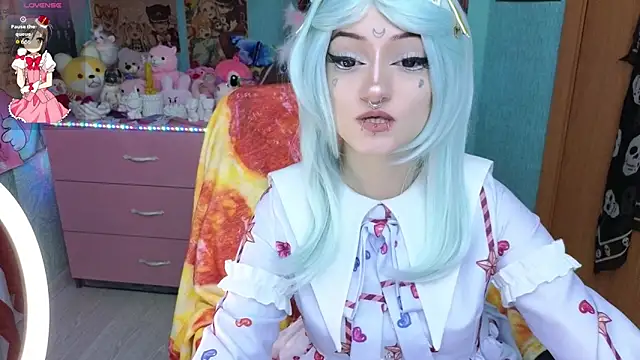 Manuela unicorn online show from March 12, 2026, 8:37 pm