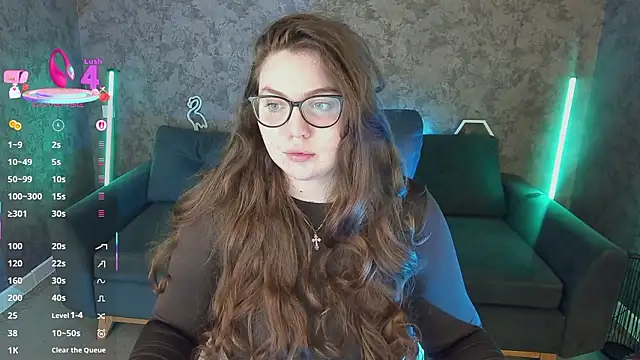 LuxSopphia online show from March 15, 2026, 8:04 pm