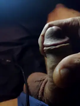 Snapshot of evi42 chatting on November 10, 2025, 9:47 pm evi42 online show from November 10, 2025, 9:47 pm