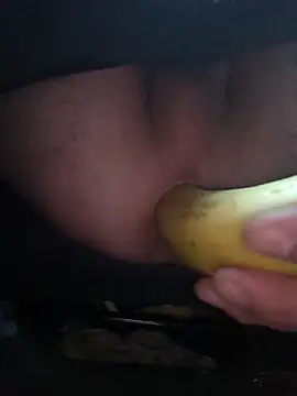 Snapshot of evi42 chatting on December 21, 2025, 1:51 pm evi42 online show from December 21, 2025, 1:51 pm