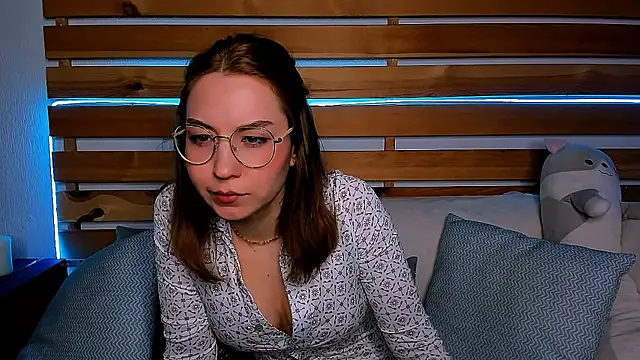 Lilo Sims online show from March 21, 2025, 1:56 am