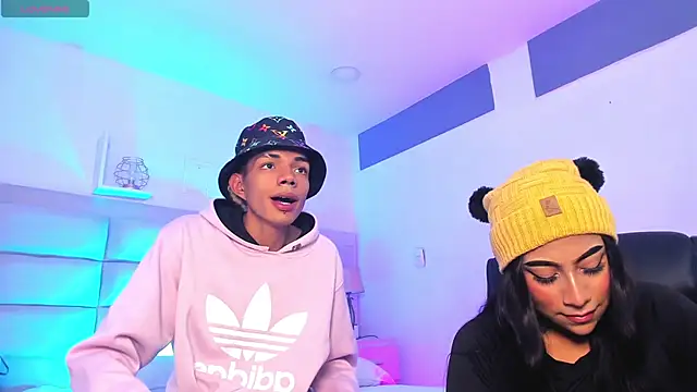 candyandmarilyn online show from September 18, 2025, 9:06 pm