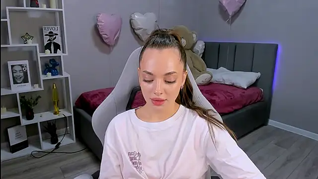 MelanieAlves online show from March 27, 2026, 2:28 pm