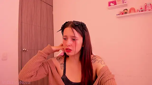 ImBunnyNova online show from June 13, 2026, 3:54 pm