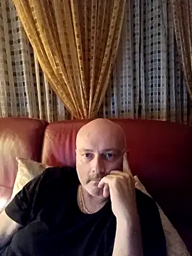 Alexis Bull online show from October 19, 2025, 9:59 pm