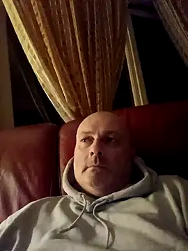 Alexis Bull online show from January 14, 2026, 11:42 pm