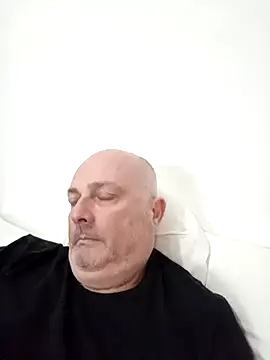 Alexis Bull online show from March 5, 2026, 10:11 am