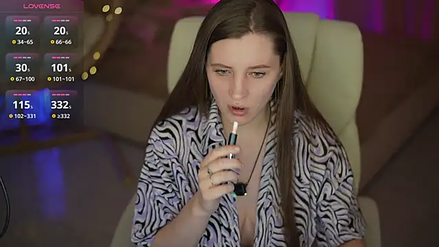 ValeryMurr online show from April 16, 2026, 7:14 pm