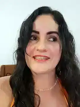 Saraslow online show from November 2, 2025, 5:59 pm