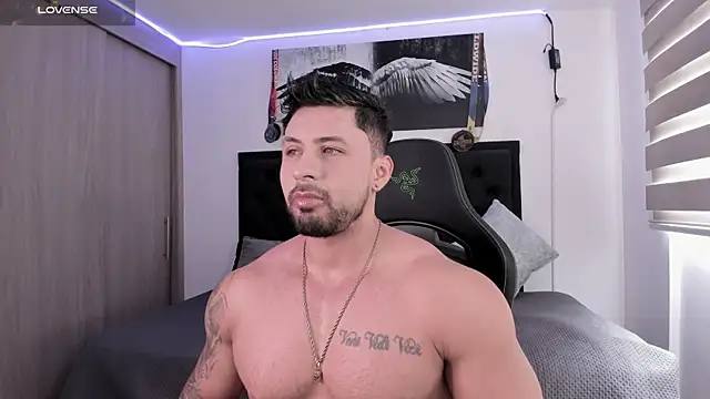 santi aesthetic online show from January 7, 2026, 5:26 pm