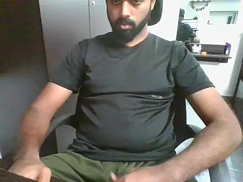 lovelyakash69 online show from January 11, 2026, 5:12 am