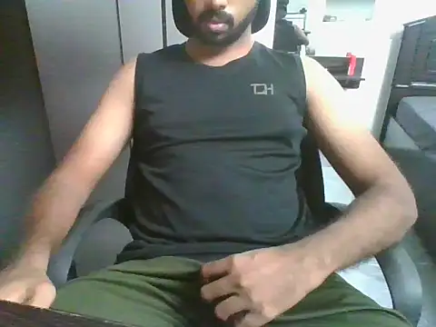 lovelyakash69 online show from March 19, 2026, 11:58 am