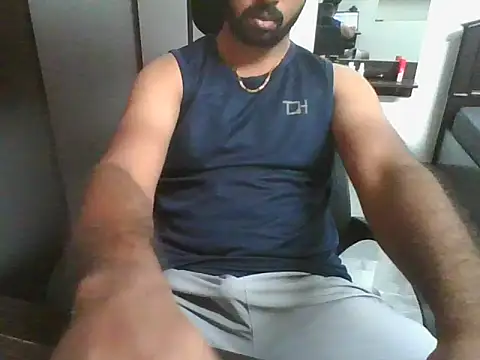 lovelyakash69 online show from March 23, 2026, 6:28 am