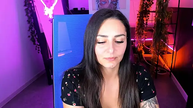 ValeriiMills online show from September 15, 2025, 3:01 pm