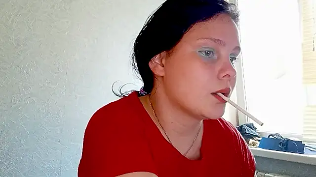 SweetPiggyx online show from June 3, 2026, 2:33 pm