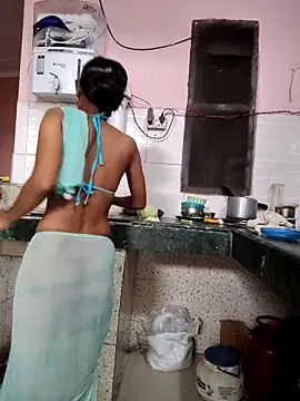 Snapshot of Desi_Bhabi_01 chatting on February 20, 2026, 5:15 am Desi Bhabi 01 online show from February 20, 2026, 5:15 am