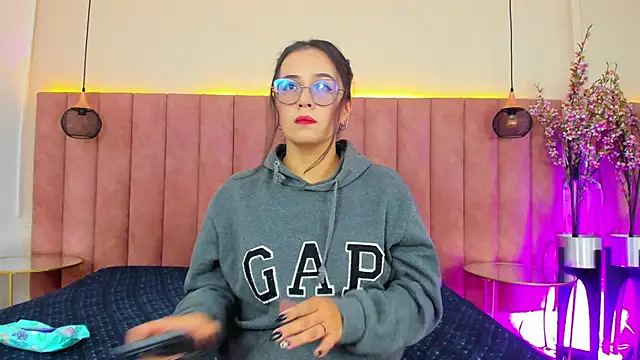 MeliissaAdamss online show from September 19, 2025, 9:15 pm