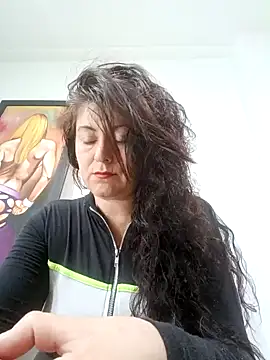 lunadicty online show from December 21, 2024, 4:25 pm