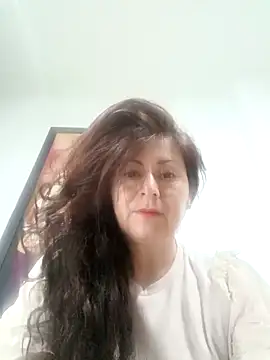 lunadicty online show from March 6, 2025, 10:26 pm