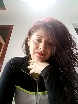 lunadicty online show from September 26, 2025, 11:31 pm