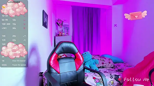 SkylerBennet online show from March 22, 2026, 3:32 am