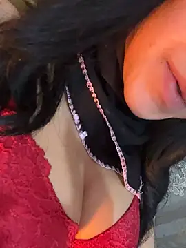 QueenLujaine online show from March 29, 2026, 7:03 pm