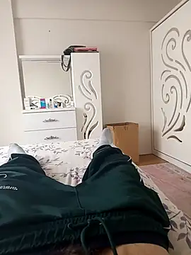 Snapshot of leona633 chatting on November 29, 2025, 11:13 am leona633 online show from November 29, 2025, 11:13 am