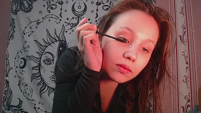 Thighswithspikes online show from September 18, 2025, 8:05 am