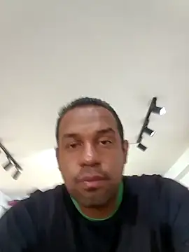 elnegro707070 online show from October 24, 2025, 11:06 am