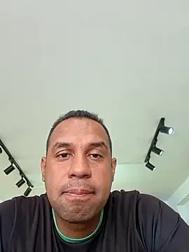 elnegro707070 online show from January 7, 2026, 4:31 pm