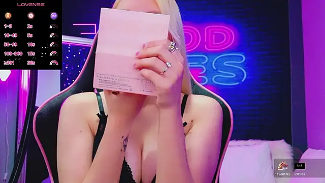 AlessiaCroft online show from March 23, 2026, 5:11 am