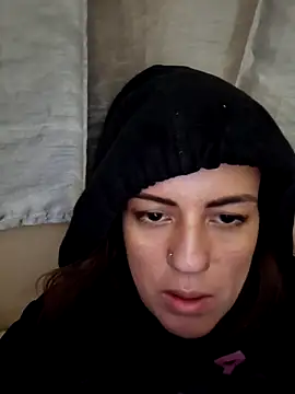 AkiciaAQ online show from March 20, 2025, 2:10 pm