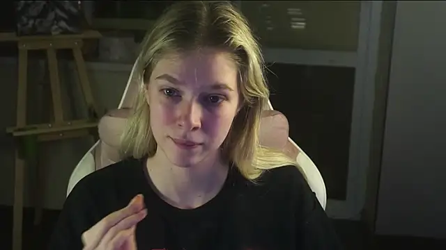 Snapshot of nethasim chatting on March 22, 2025, 6:36 pm nethasim online show from March 22, 2025, 6:36 pm