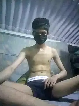 HannanKhan25 online show from October 24, 2025, 7:43 pm