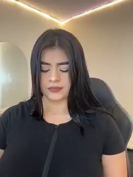 Kariina  69 online show from October 16, 2025, 3:29 am