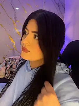 Kariina  69 online show from April 14, 2026, 1:00 am