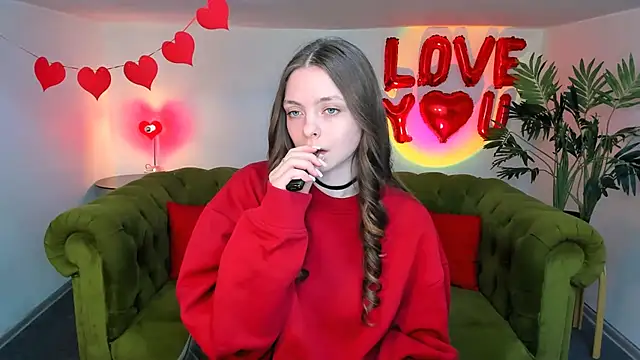 marshmallowee online show from March 21, 2025, 4:40 pm