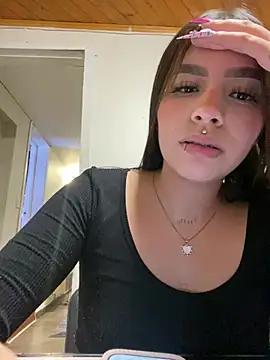 Cristina pinkk online show from February 12, 2026, 2:39 am