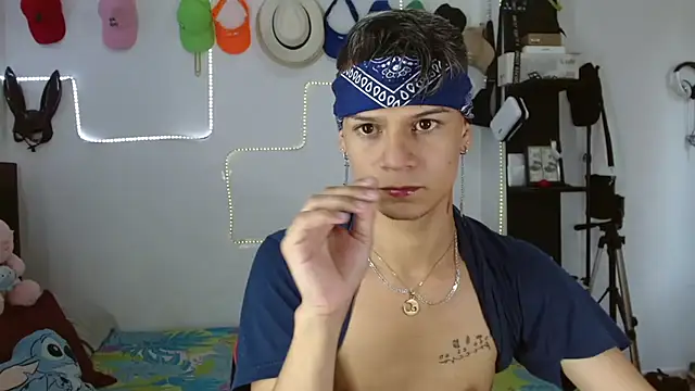 Snapshot of axce1_boy24 chatting on September 11, 2025, 6:19 pm axce1 boy24 online show from September 11, 2025, 6:19 pm